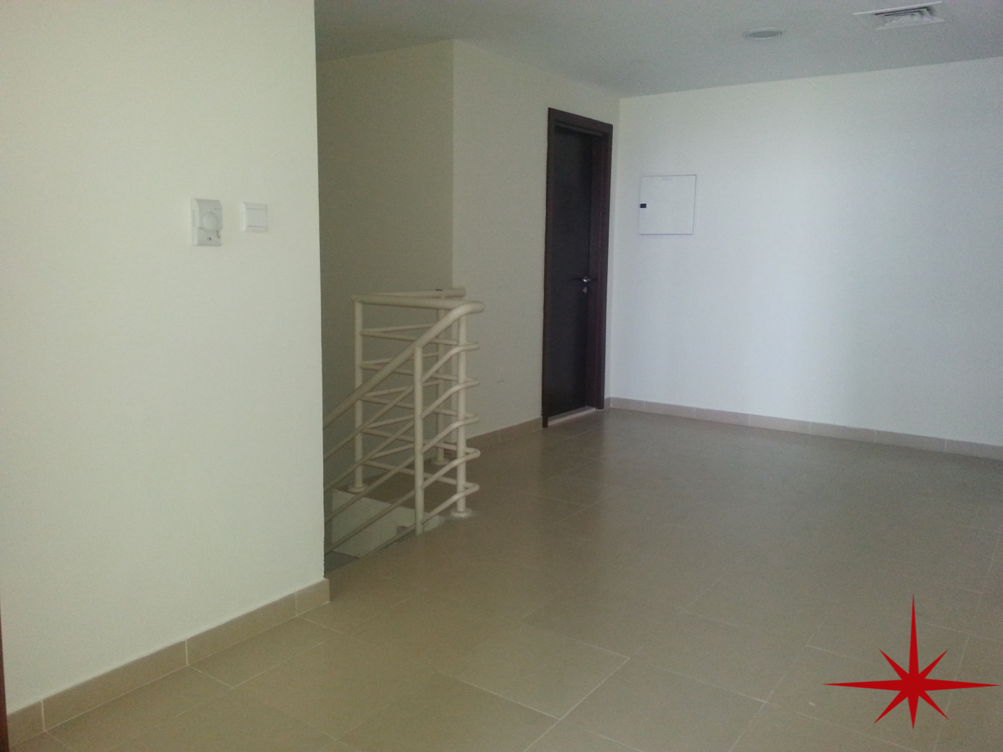 Jumeirah Lake Towers (JLT) Duplex Apartment 2 Ensuite Bedrooms on a
