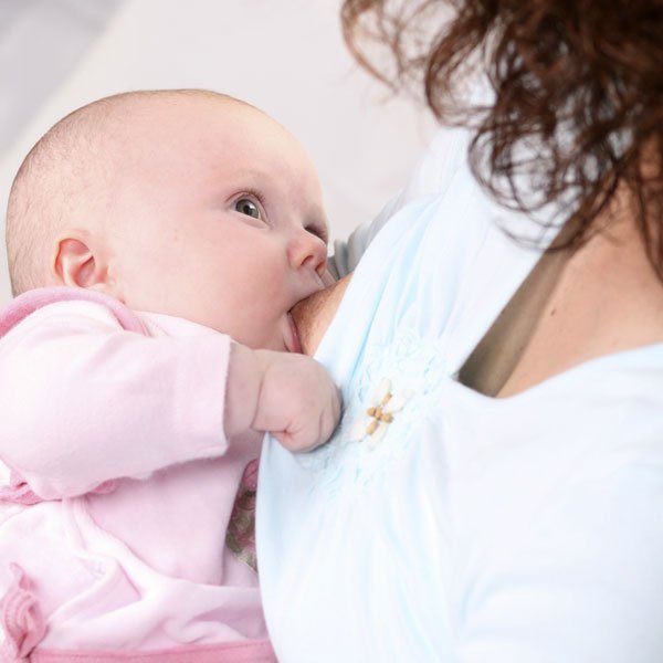 Bébé allaité que faire s'il ne prend pas assez de poids