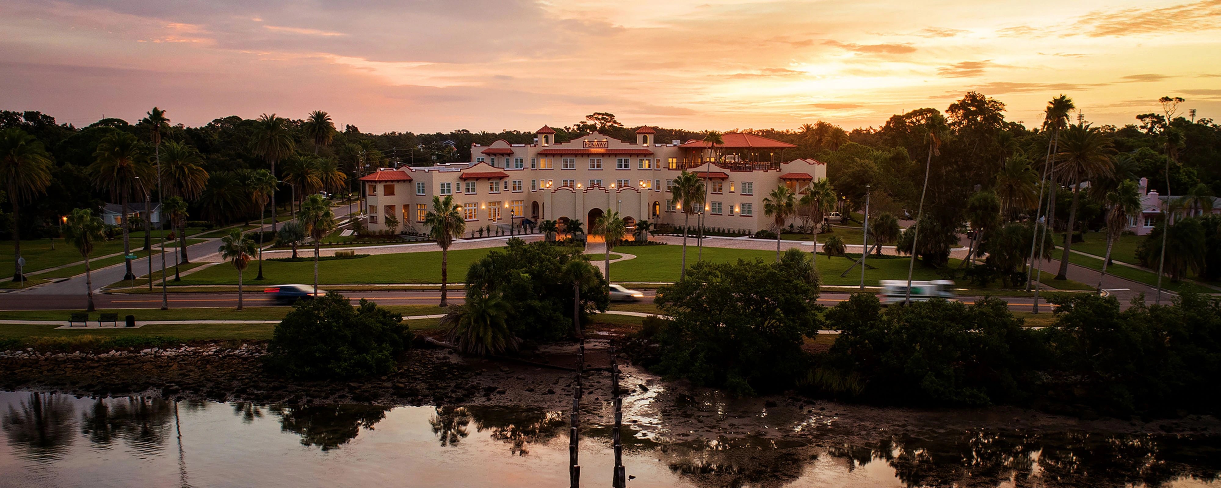 Hotel near PIE Airport Fenway Hotel, Autograph Collection
