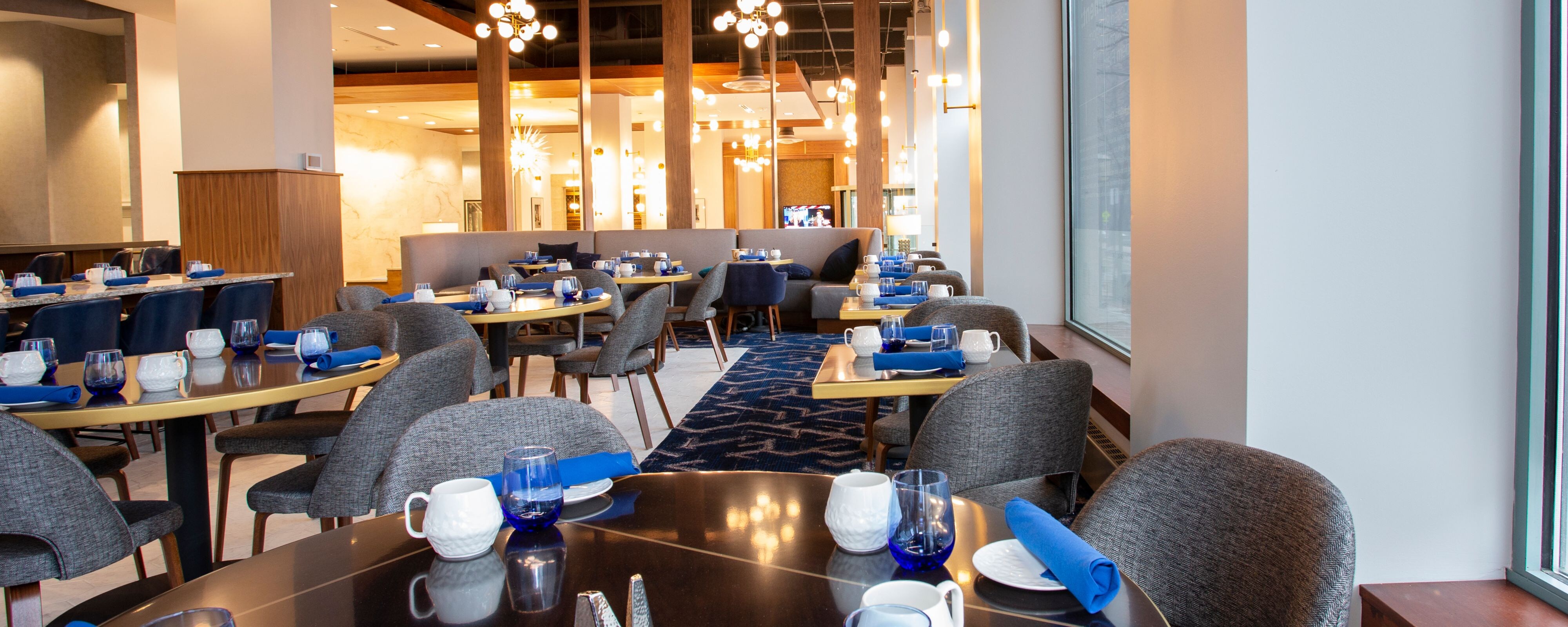 Hotel Dining & Restaurants BLUTique, Akron, a Tribute Portfolio Hotel