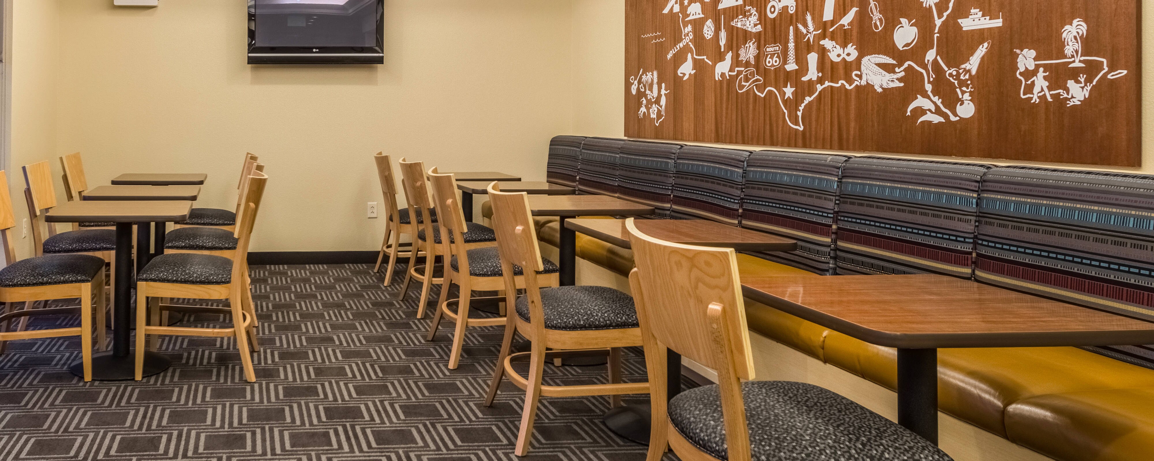 Hotel Dining & Restaurants TownePlace Suites Dayton North