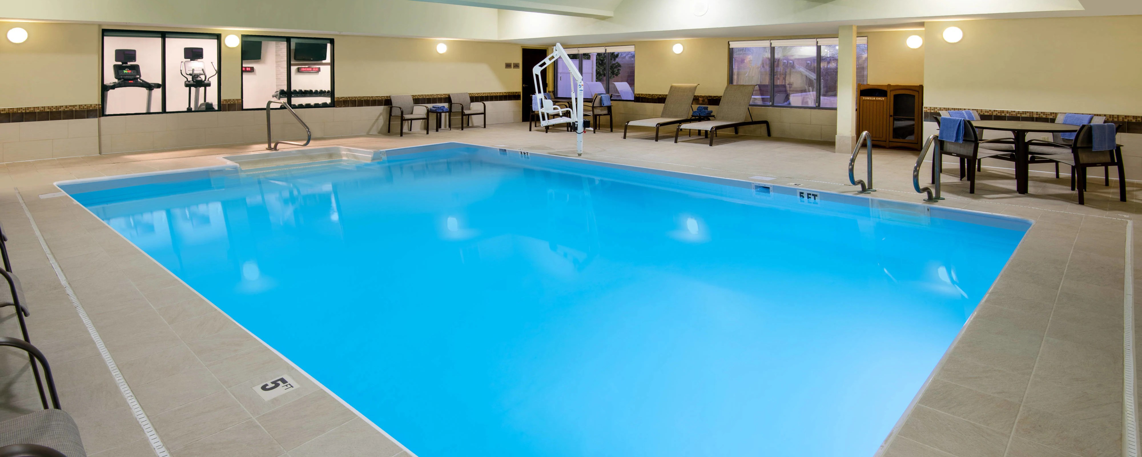 Indianapolis Hotel with Gym Courtyard Indianapolis Capitol