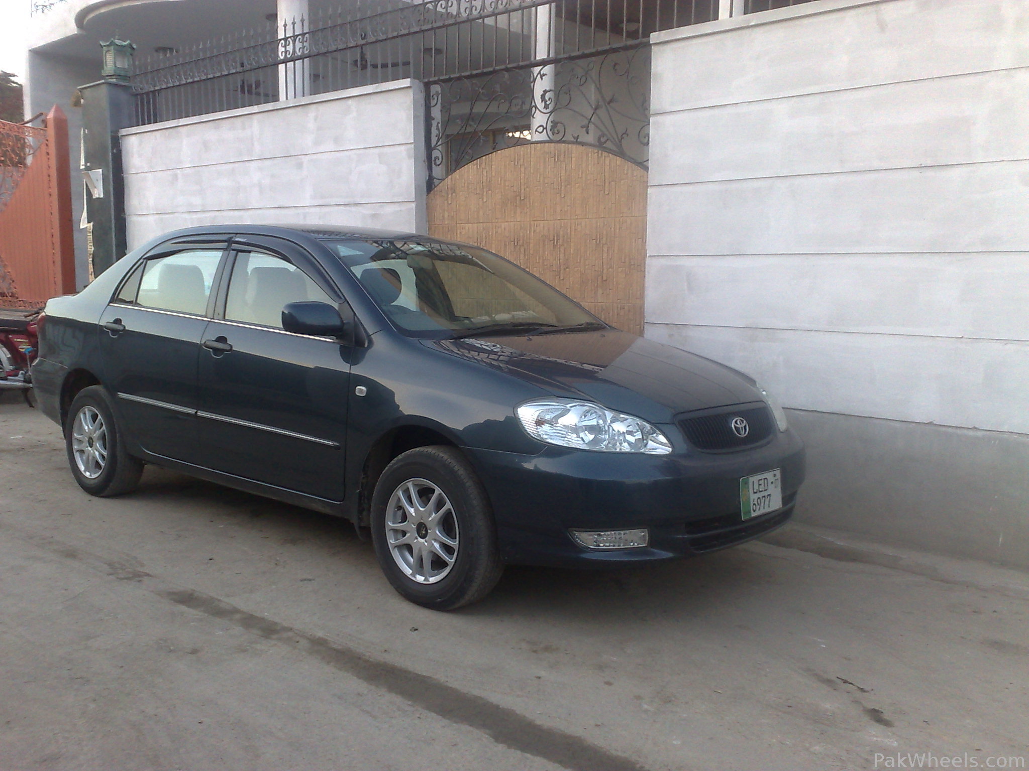 Toyota Corolla 2007 of luckyman Member Ride 12014 PakWheels