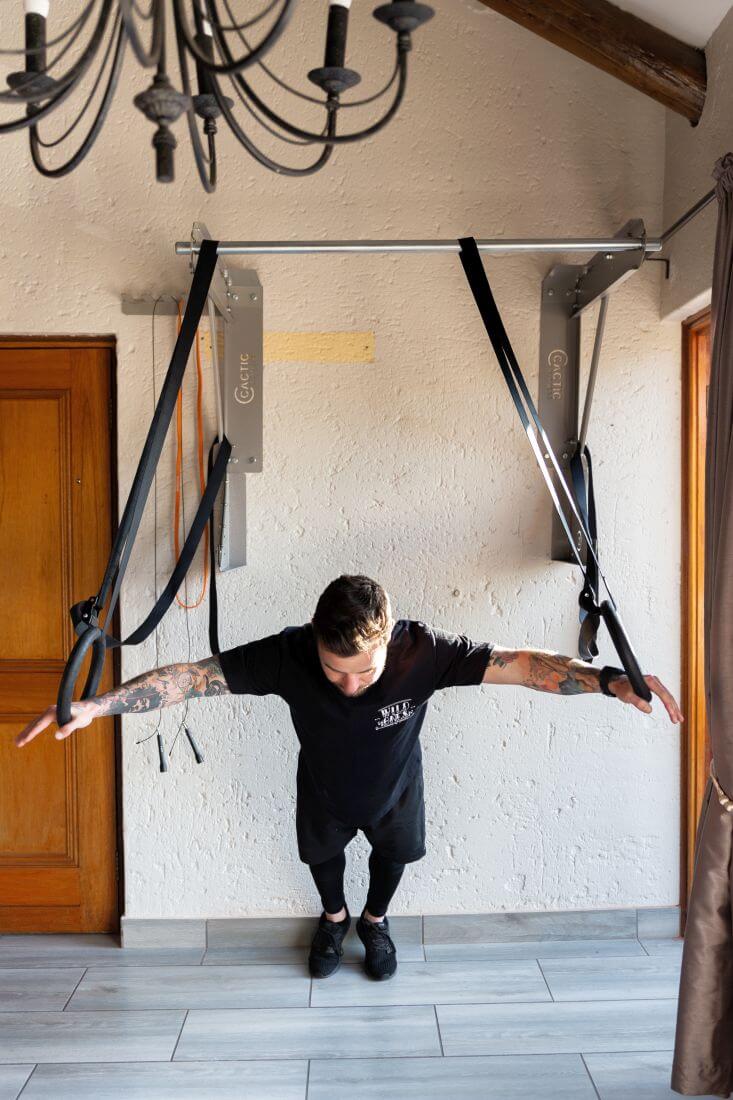 Kipping Pull Up Bar