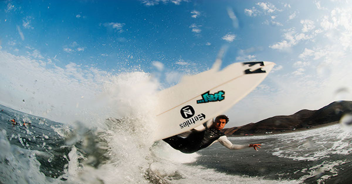 Kelly Slater planning facility with world's largest manmade wave in La