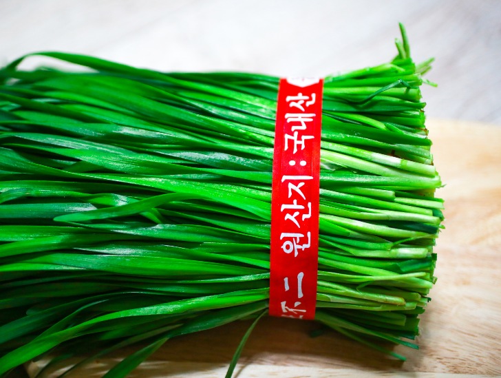 How to Harvest Chives and Keep Them Thriving for Years to Come! CactusWay