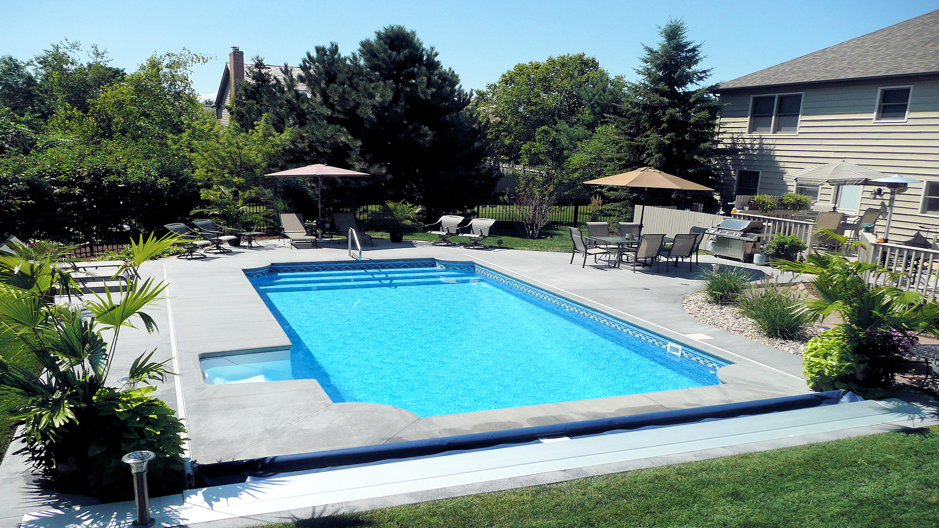 Pools Cada Pools and Spas of St. Charles Illinois
