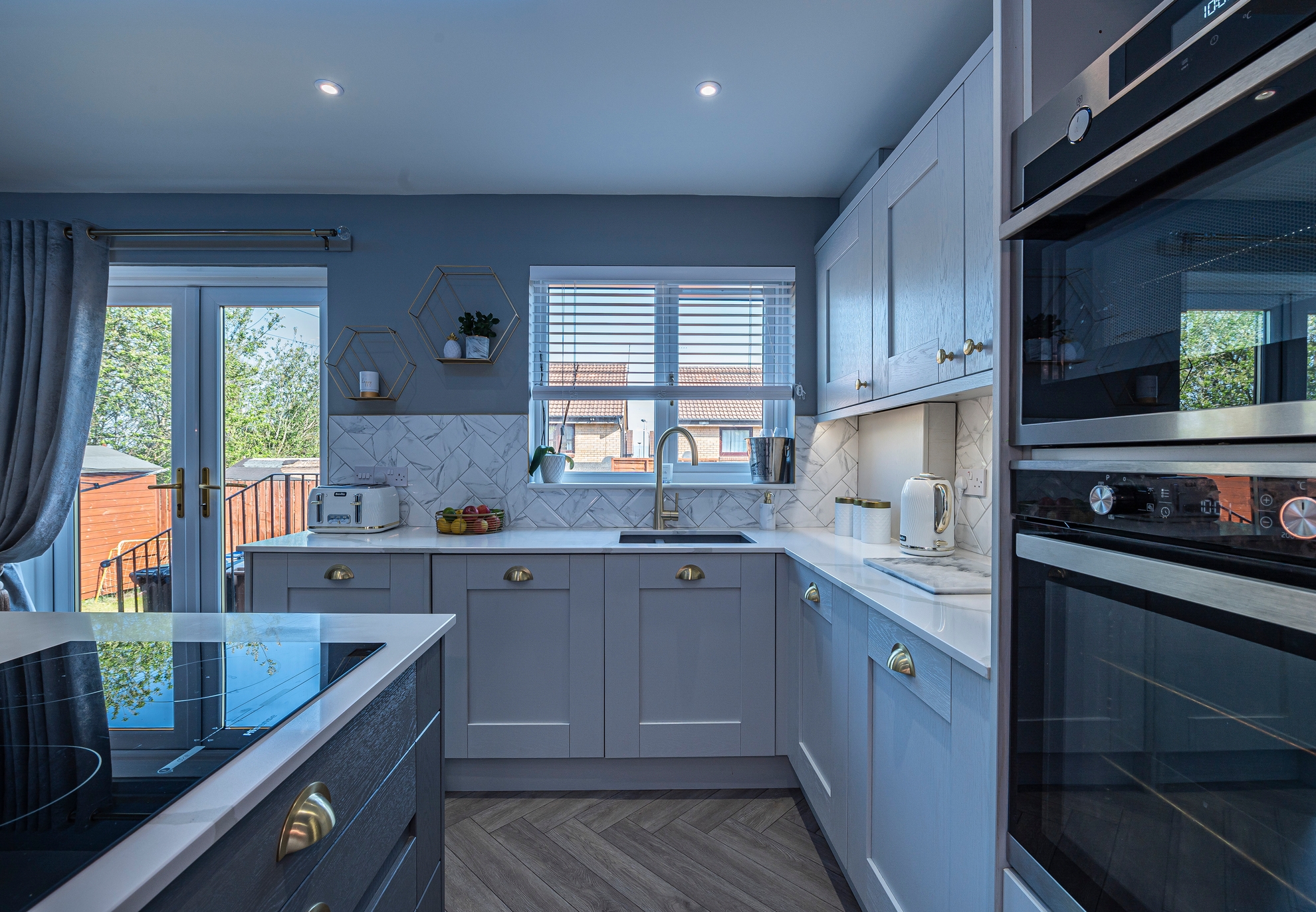 Ultra Modern Shaker Kitchen, Paisley