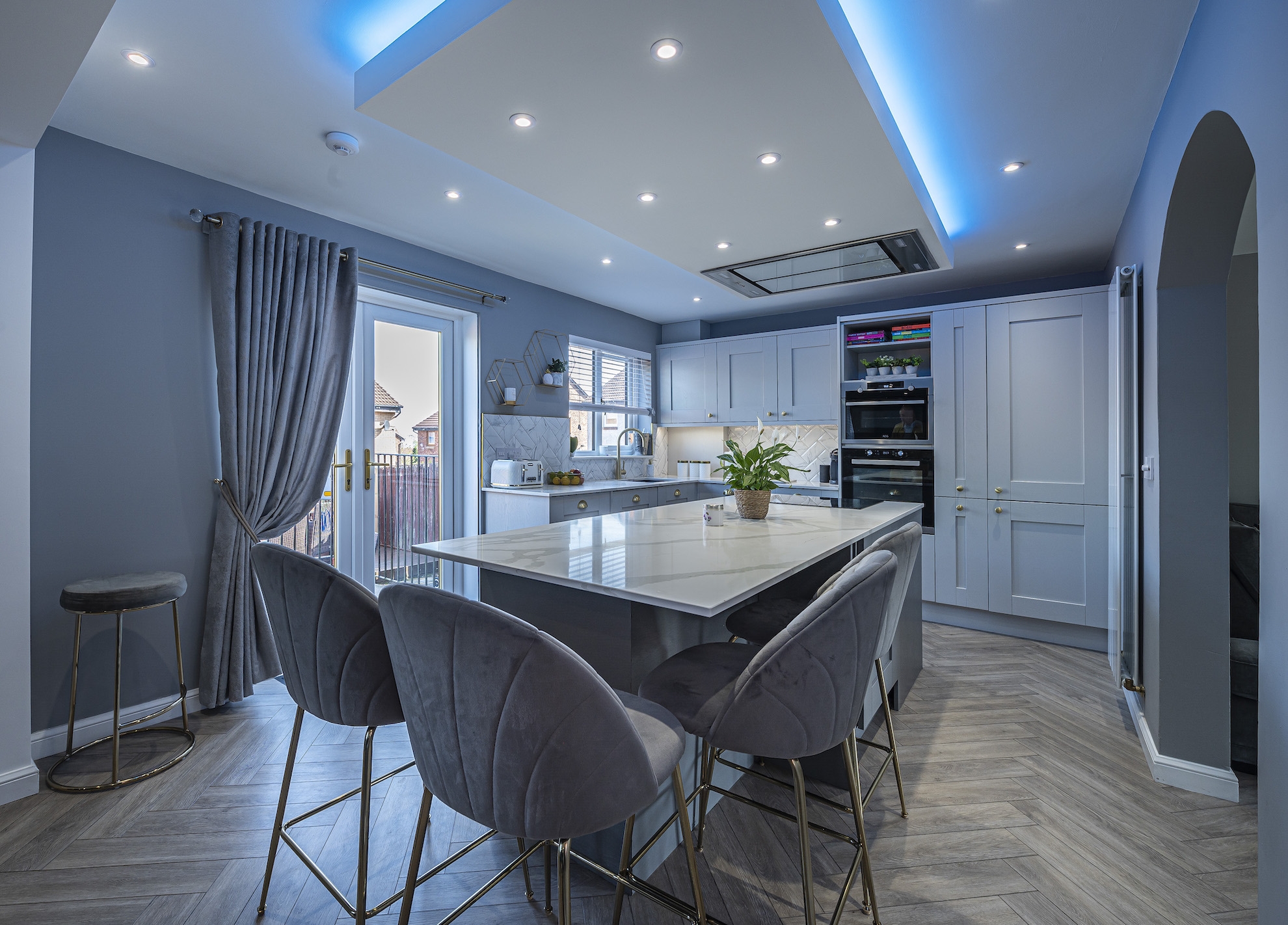 Ultra Modern Shaker Kitchen, Paisley