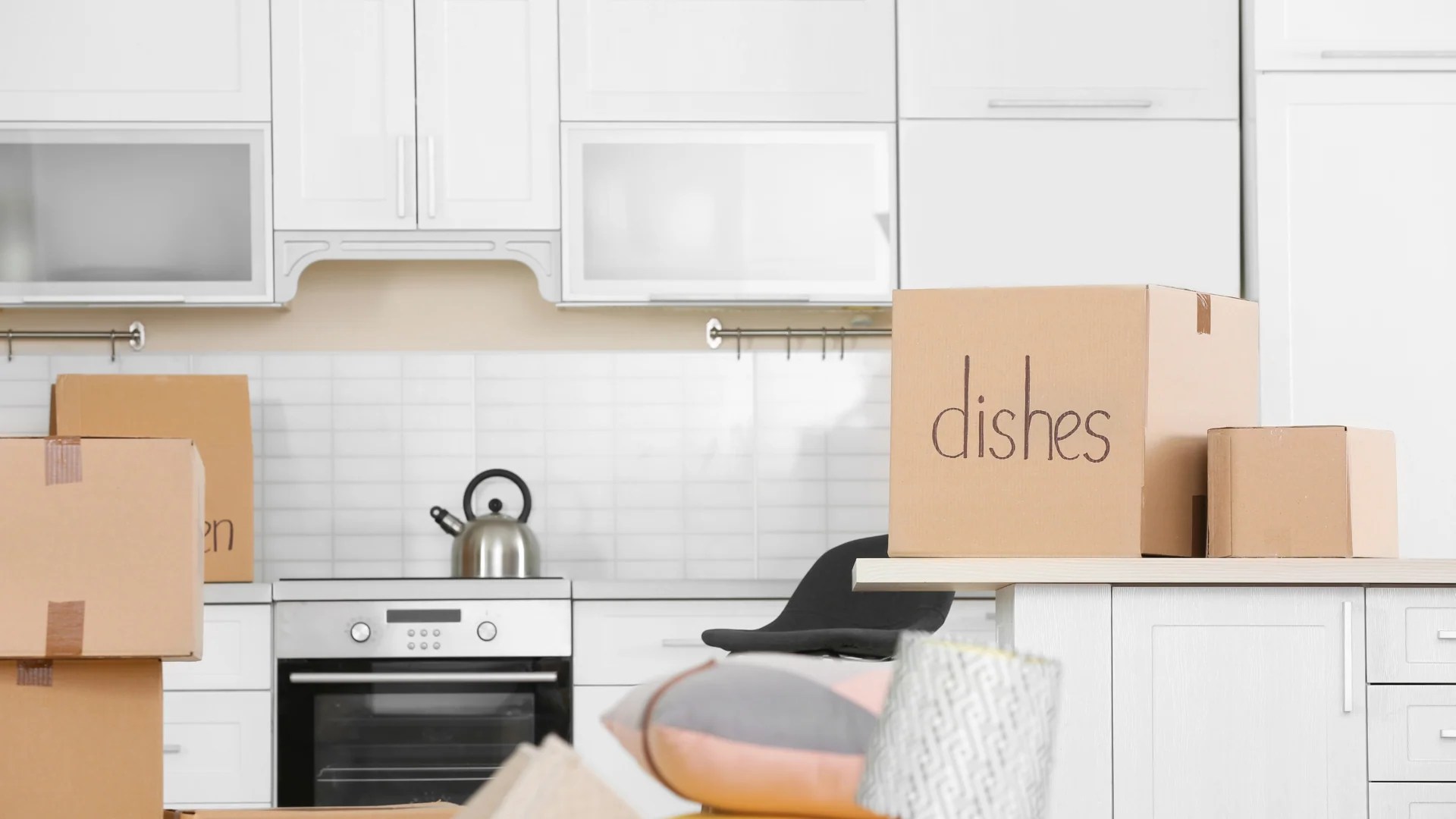 How to Pack Your Kitchen for a Move Caddy Moving
