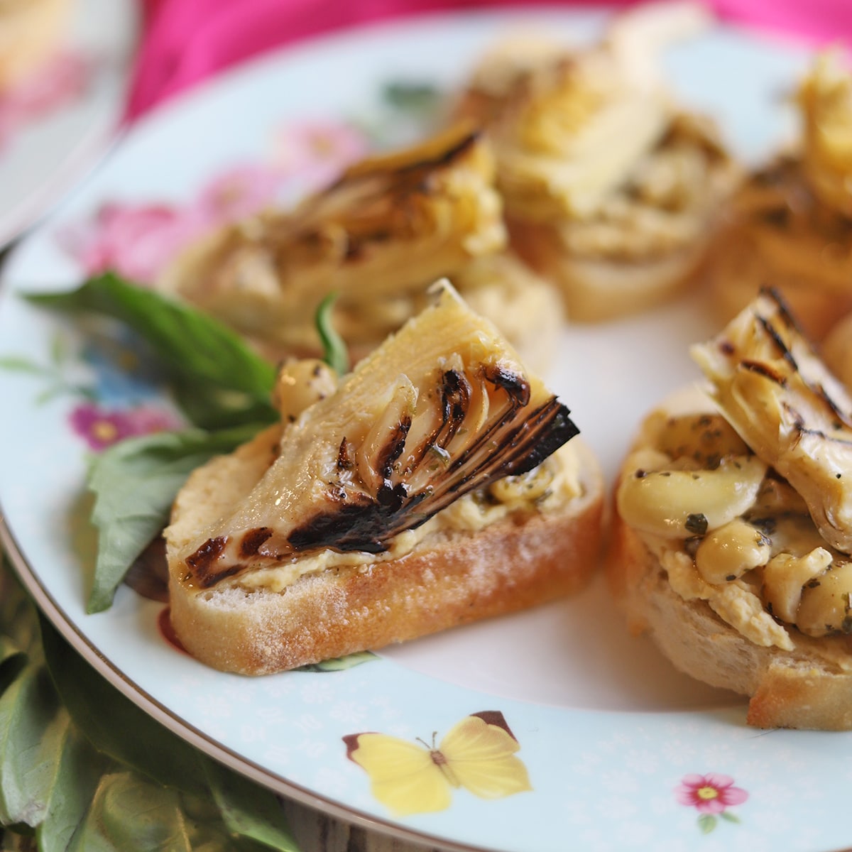 Crostini with hummus, artichokes & cashews Cadry's Kitchen