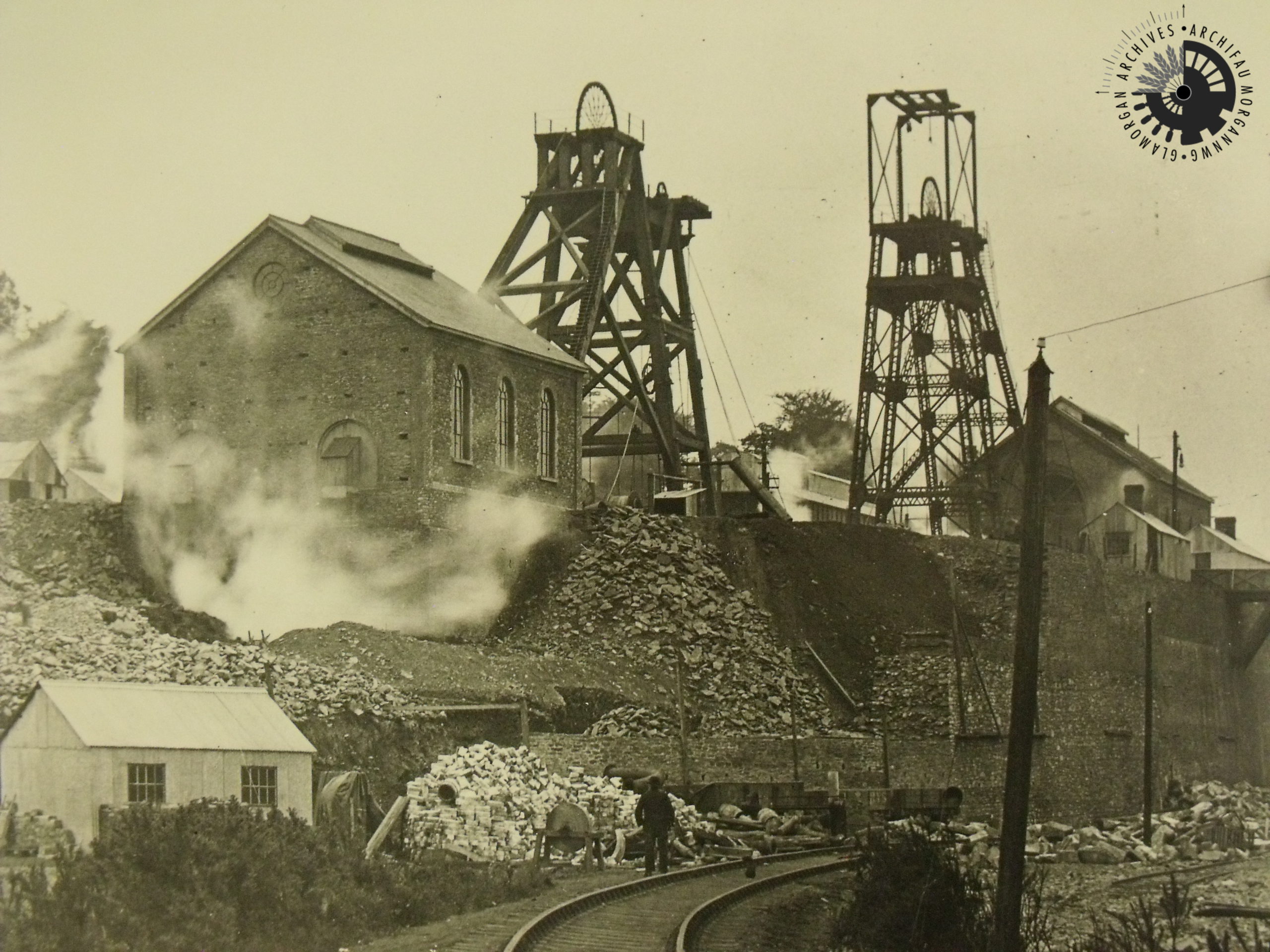 Oakdale Caerphilly Observer