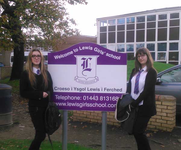 Alumni sign up to guide current generation of Ystrad Mynach pupils