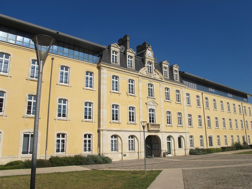 Les Cafés Géo » Sur la route de Dijon