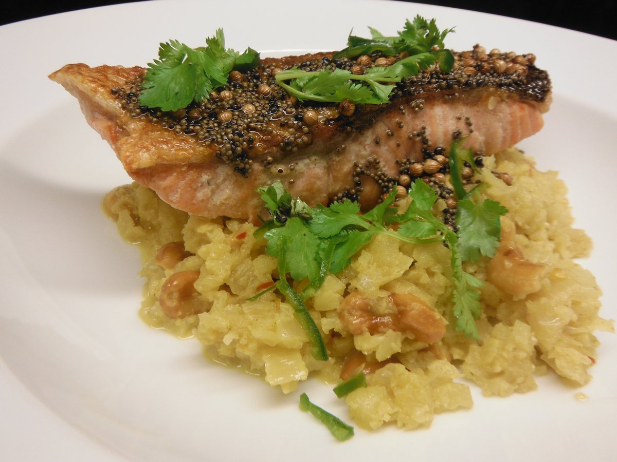Recipes Pan Fried Salmon with Spicy Cauliflower “Rice”