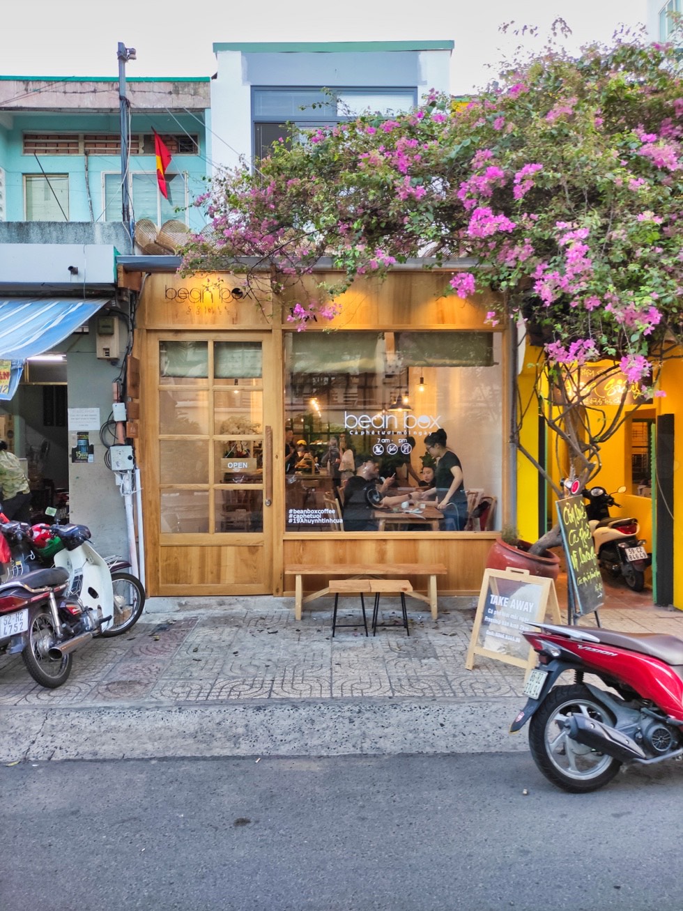 Bean Box Coffee Cafe Scene