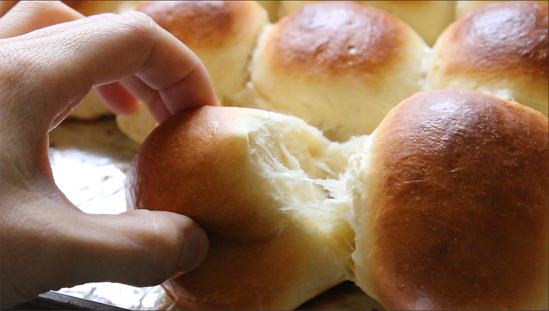 Soft and pillowy Slider Buns / Dinner Rolls