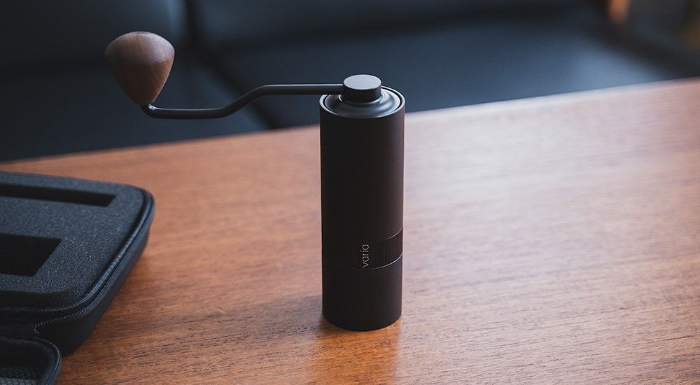 【レビュー】Varia コーヒーグラインダー、遂に日本に。 挽きやすさ最高、エスプレッソにも！ CAFICT