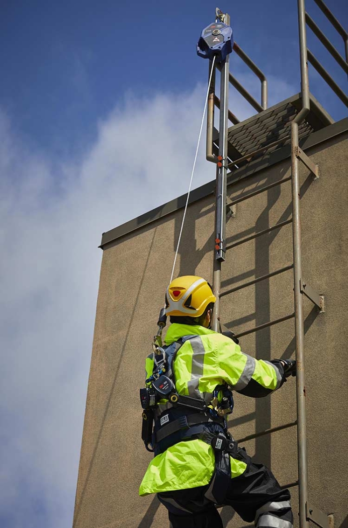 Fixed Ladder SRL Fall Arrest Anchor CAI Safety Systems, Inc.
