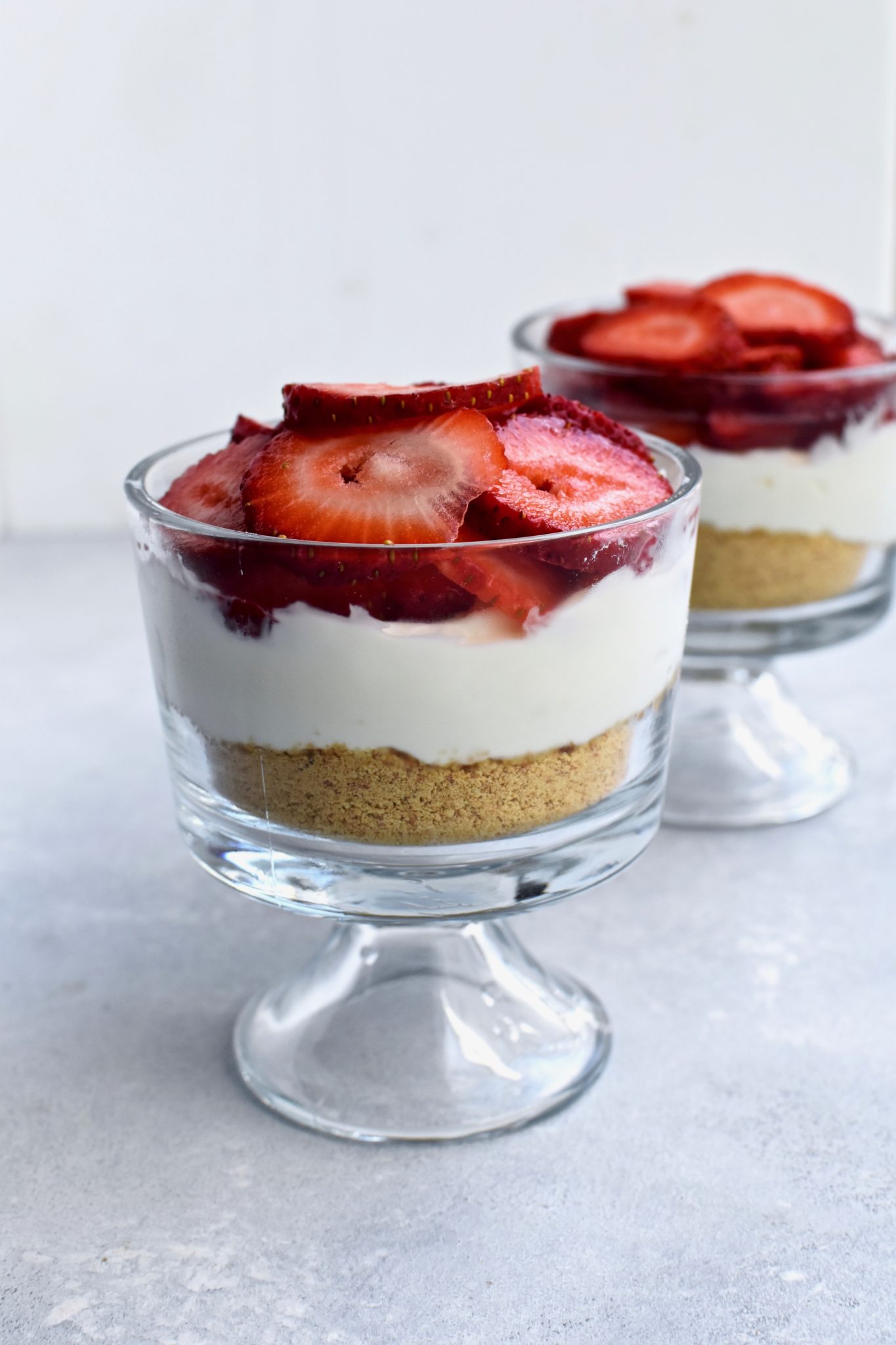 easy strawberry yogurt 'cheesecake' cait's plate