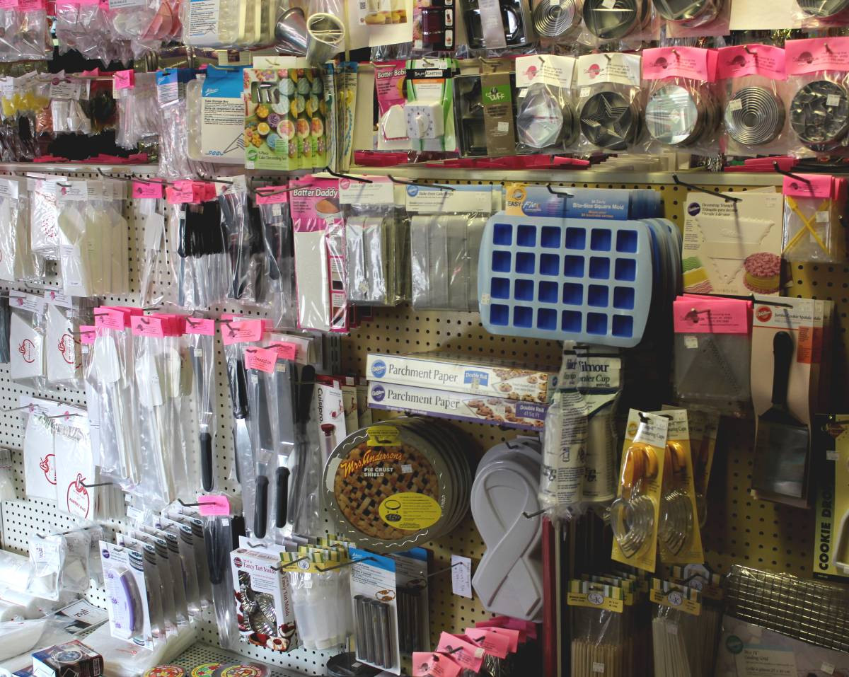 Inside the Store Cake Connection