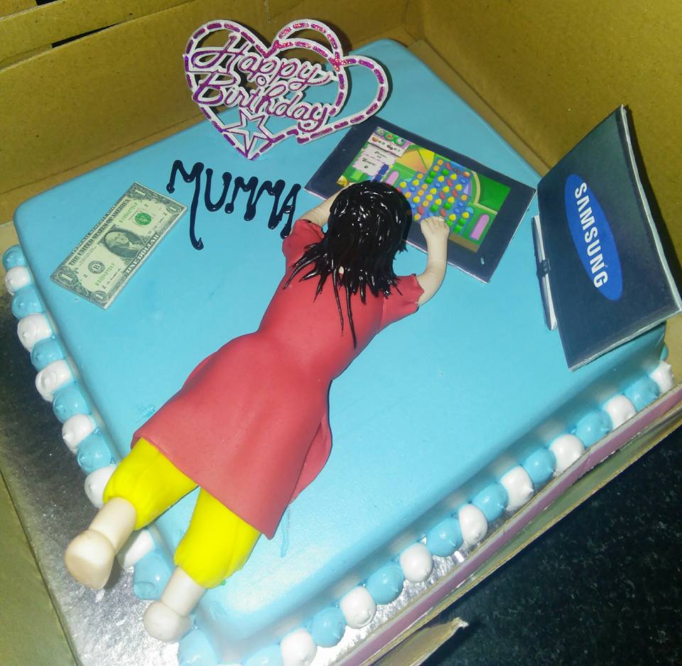 Gadget lover fondant (3kg) Cake for you