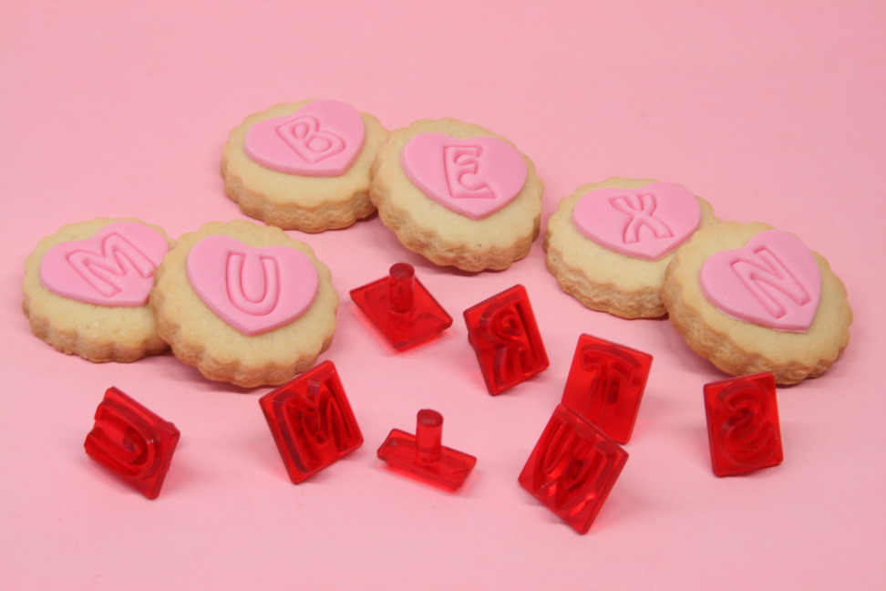 Valentine letter cookies • Cake Journal