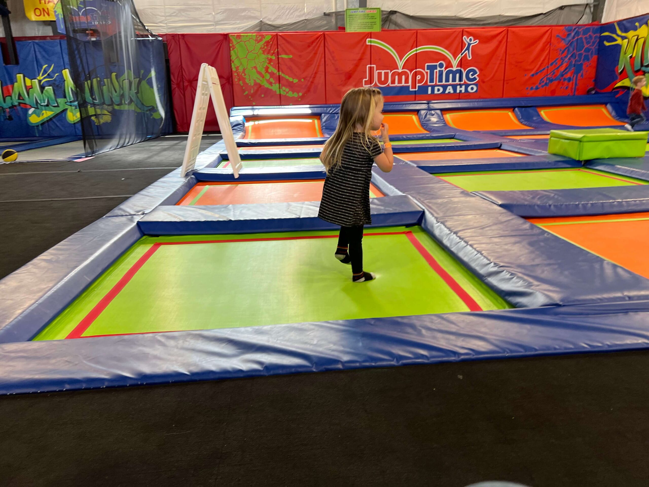 605+ Trampoline Park Name Ideas For Sky High Profits