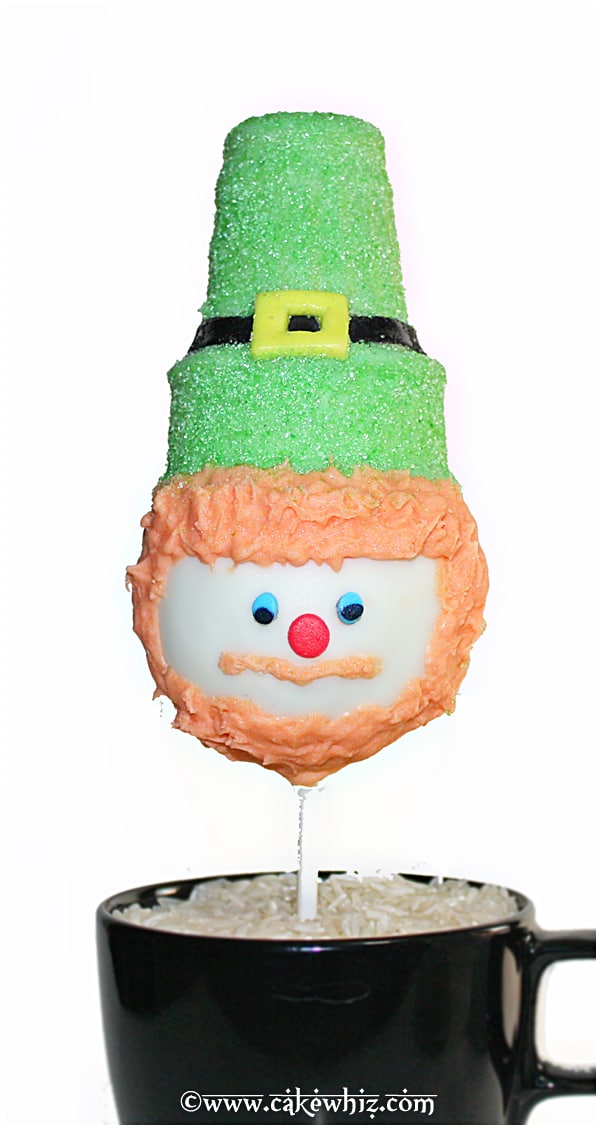 St.Patrick's Day Cake Pops {Leprechaun Cake Pops} CakeWhiz