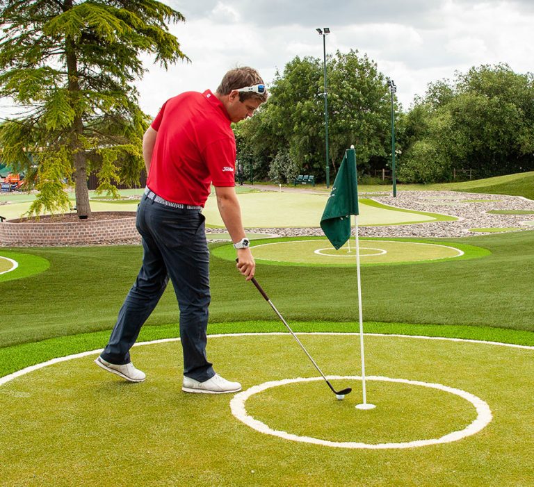 Short Game Calderfields Golf Driving range