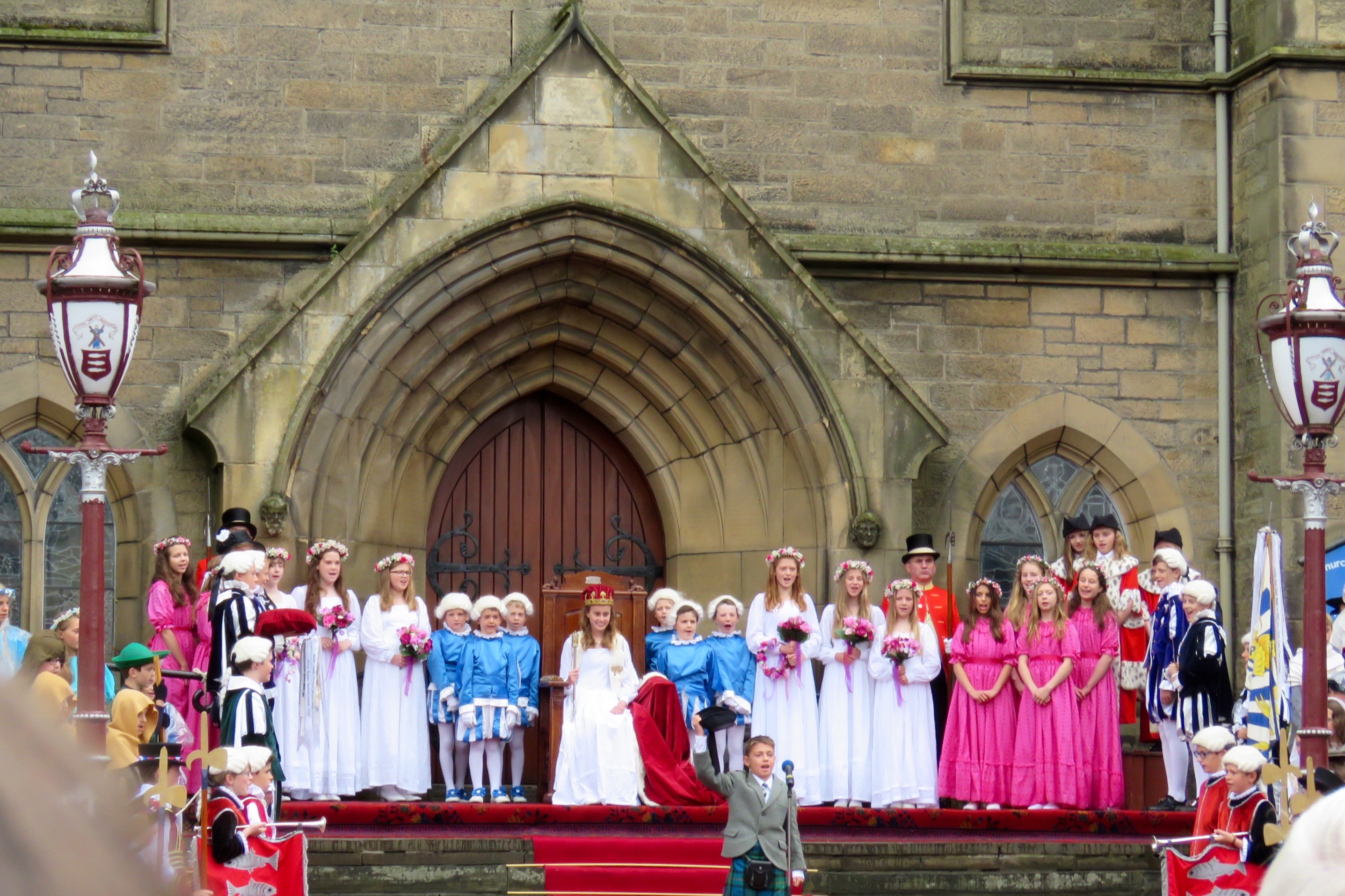 beltane festival 2023 connecitucto Peebles Beltane Festival