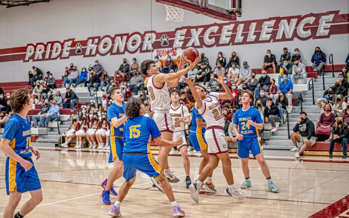 BOYS BASKETBALL Bulldogs Bully Brawley in IVL Opener Calexico Chronicle