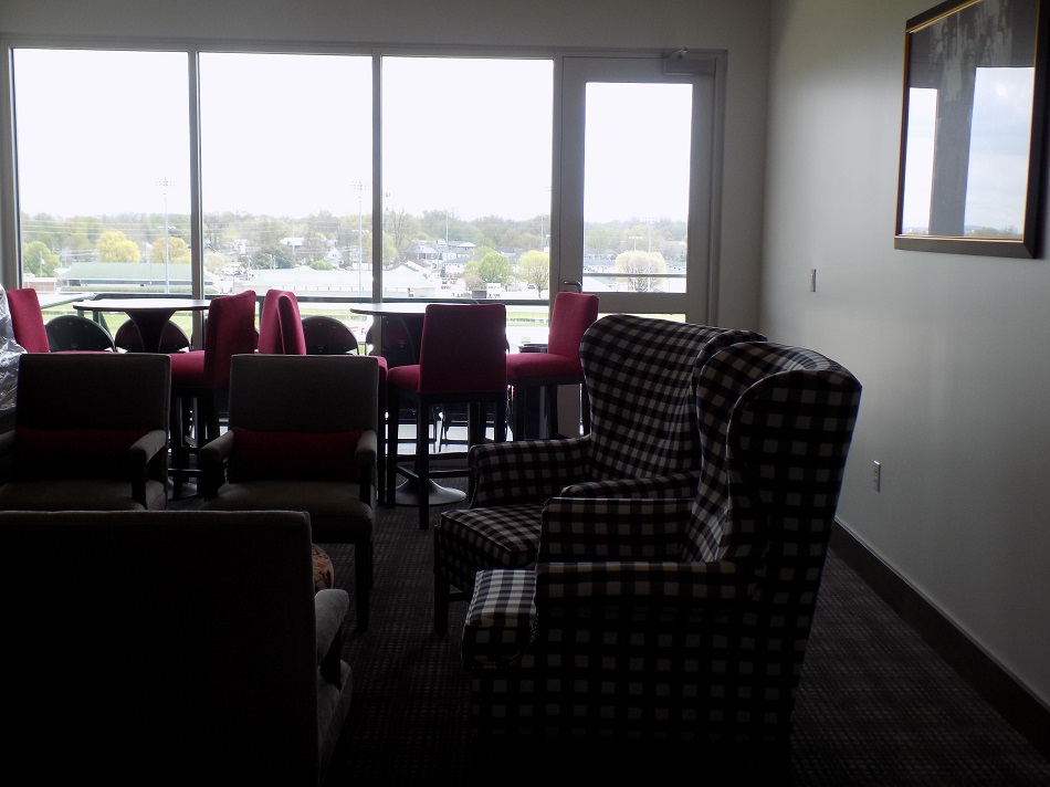 » Churchill Downs Starting Gate Suites