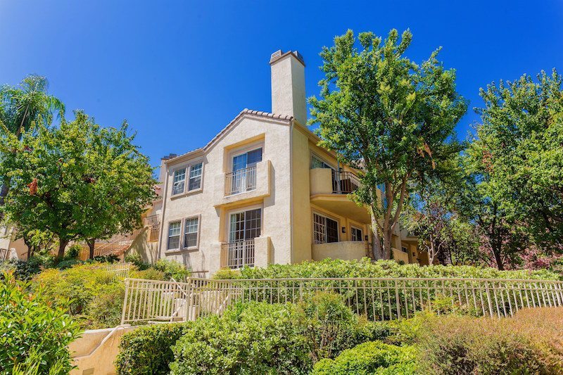 Sienna Villa Condo for Rent in Valencia!