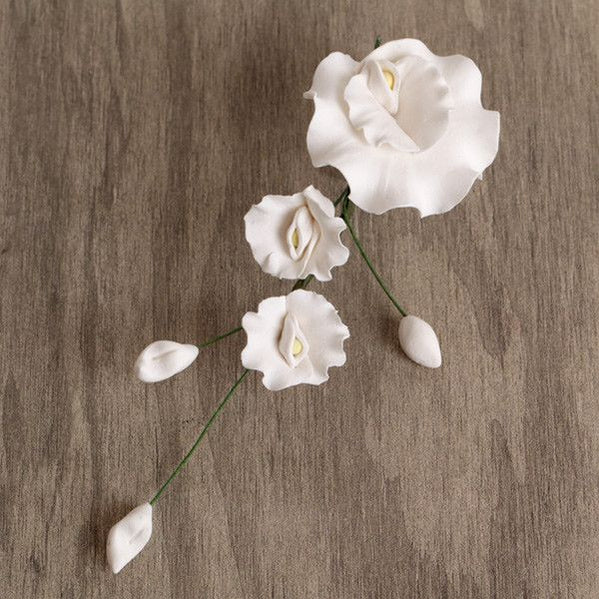 Gumpaste Filler Flowers & Leaves —