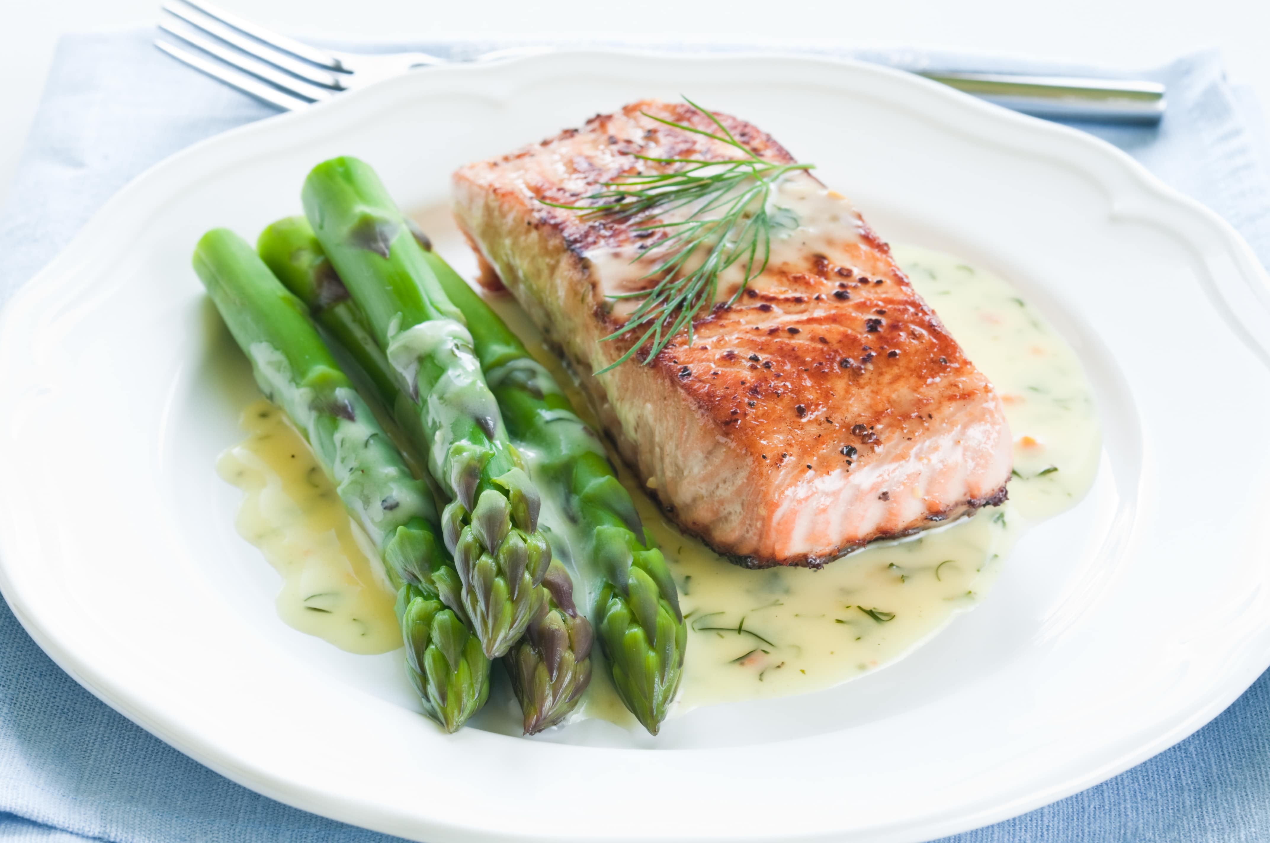 Poached Salmon with Dill Sauce Calorie Control Council