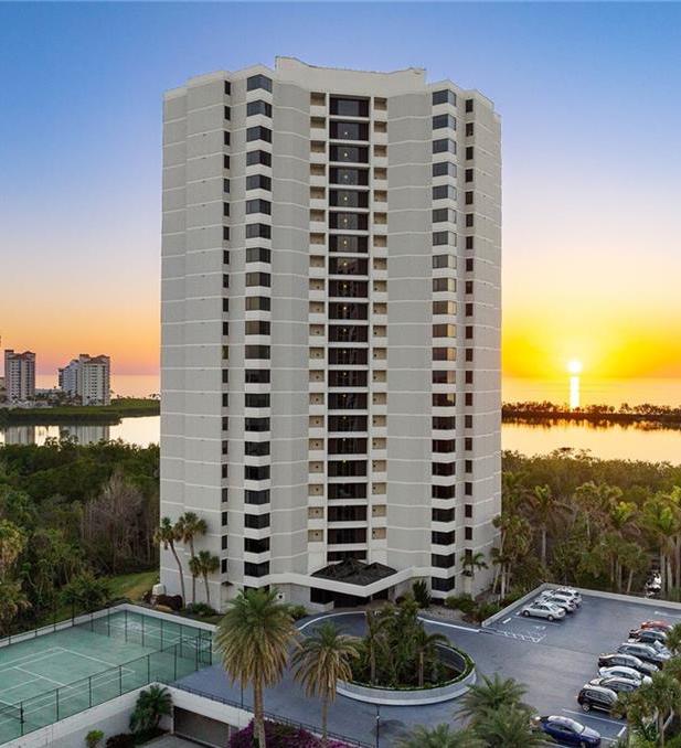 Exploring Pelican BayHigh Rise Condos Homes for Sale In Olde Naples