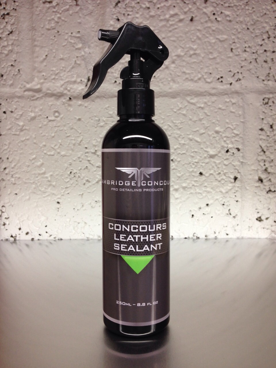 Concours Leather sealant 250ml Cambridge Concours