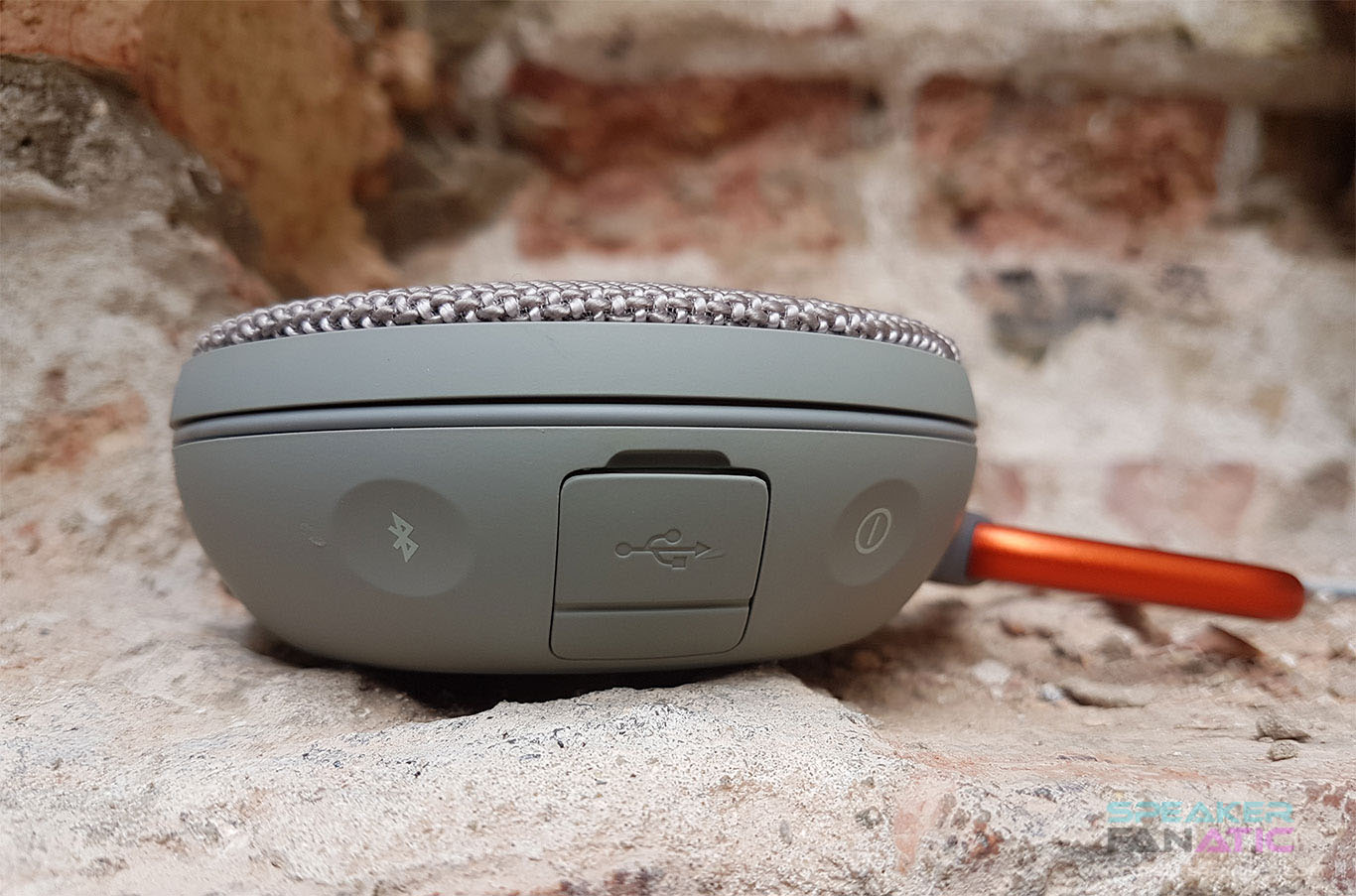 JBL Clip 2 Review - Check our in-depth REVIEW, pros and cons