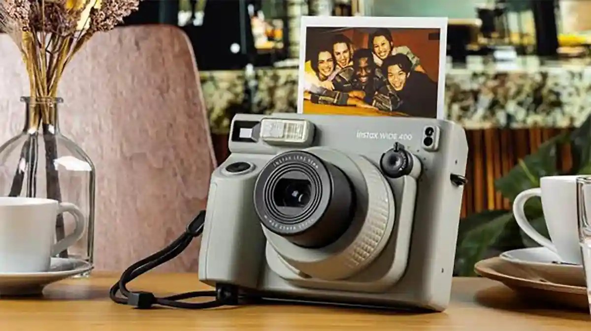 FUJIFILM Introduces INSTAX WIDE 400 and Upgraded INSTAX mini LiPlay
