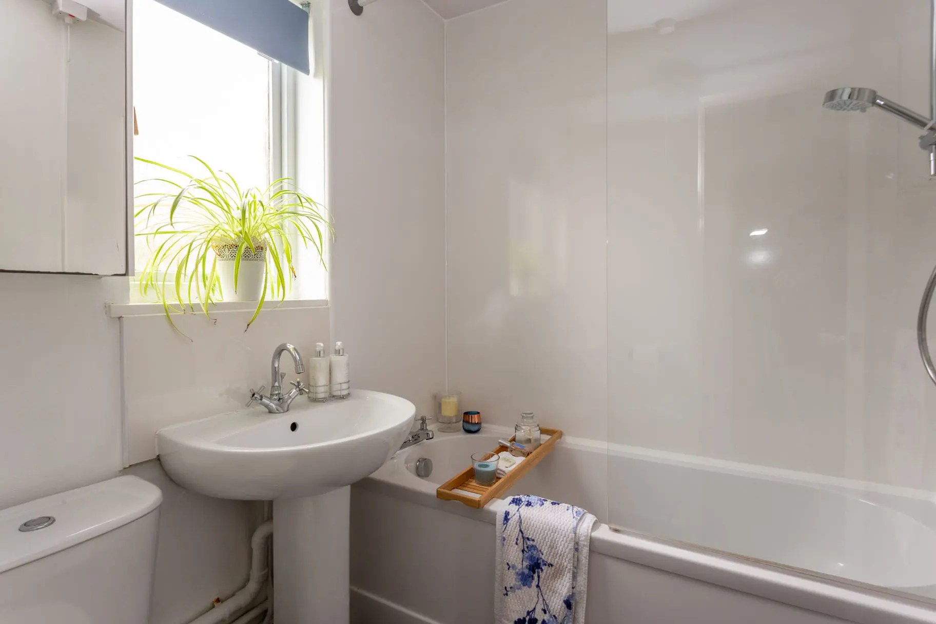 73 Double Hedges Park, Edinburgh EH16 6YN Cameron Stephen and Co