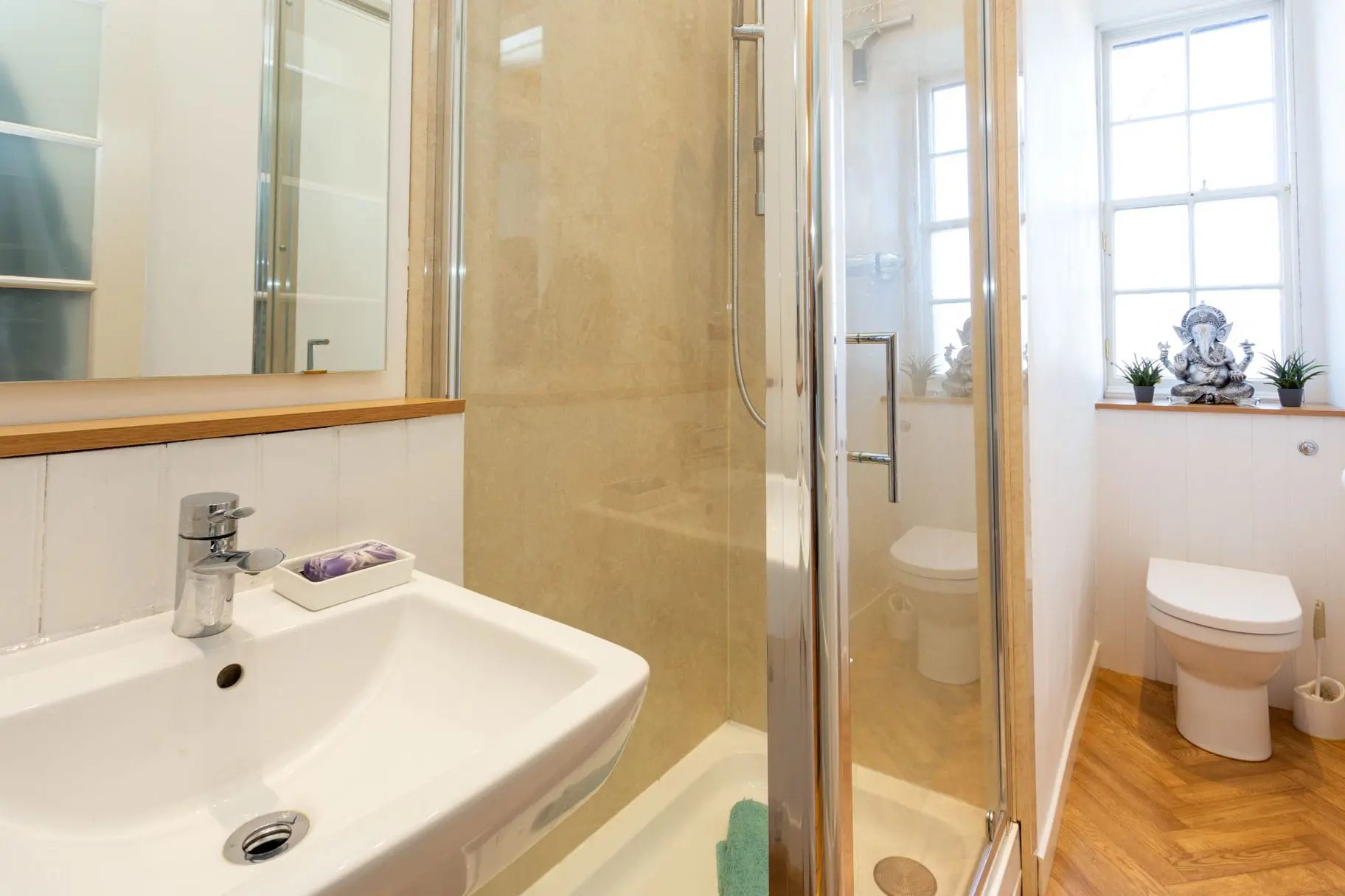 18/3 Brunton Terrace, Edinburgh EH7 5EQ Cameron Stephen and Co