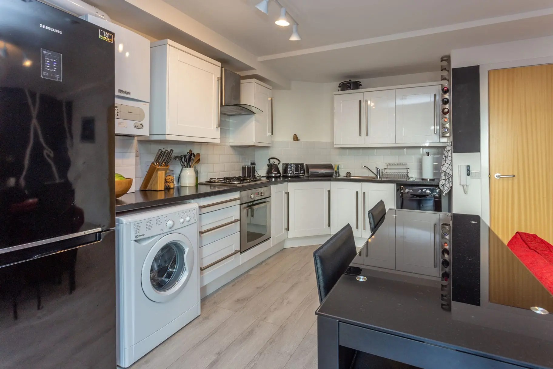 6/2 Marine Drive, Edinburgh EH5 1FD Cameron Stephen and Co