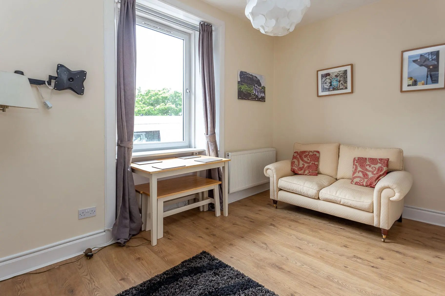 30/PF1 Hawthornvale, Edinburgh EH6 4JN Cameron Stephen and Co