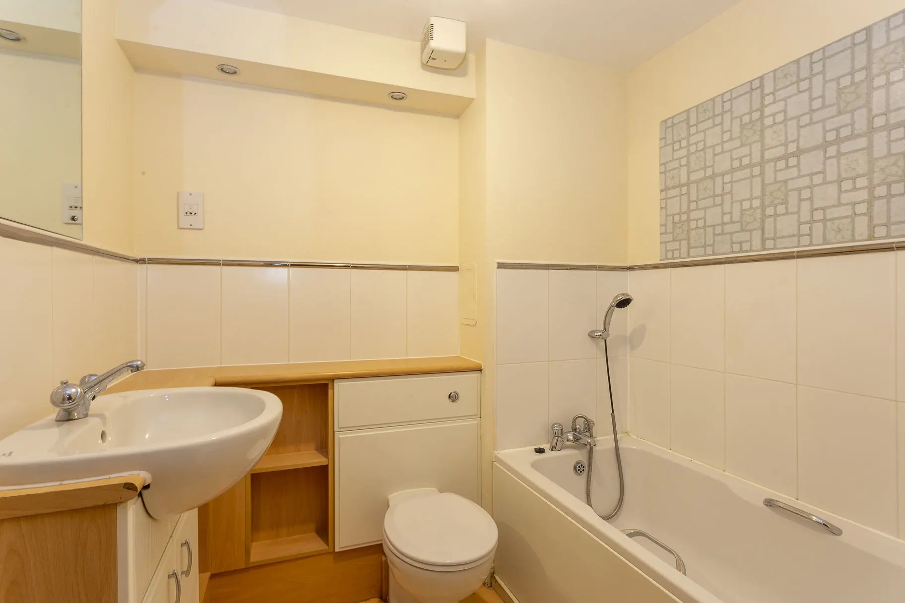 25/26 Brunswick Road, Edinburgh EH7 5GY Cameron Stephen and Co