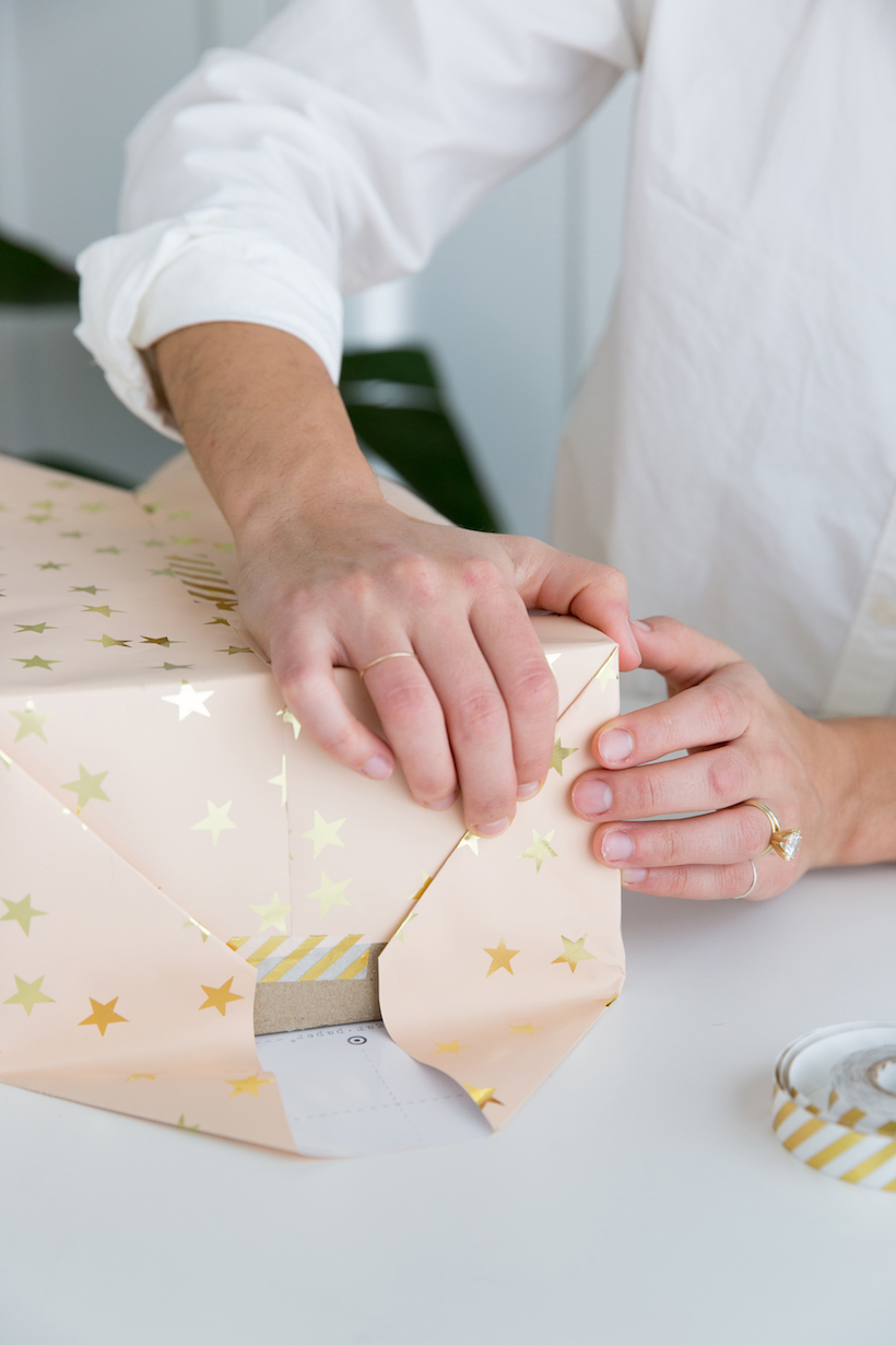 How to Wrap a Present Your Simple, 10Step Guide