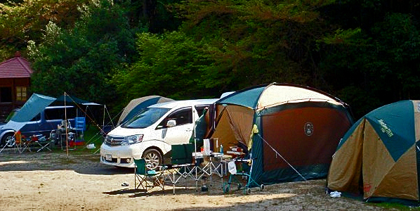 【関西】巨大アスレチックで1日中楽しめる！ファミリーに人気の『ウッディパル余呉オートキャンプ場』でキャンプをしよう！