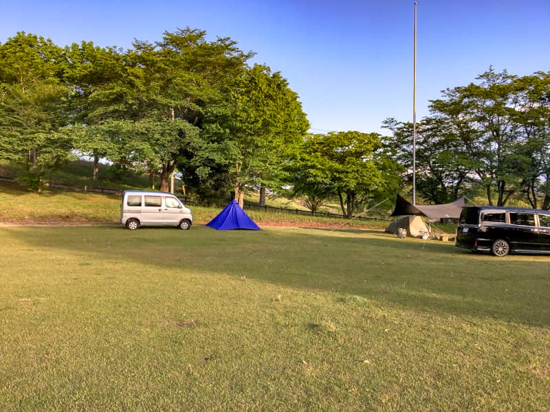 【栃木県】湯けむりふれあいの丘ゆーゆーキャビン＆キャンプ場で雨の車中泊をしてました キャンプクエスト