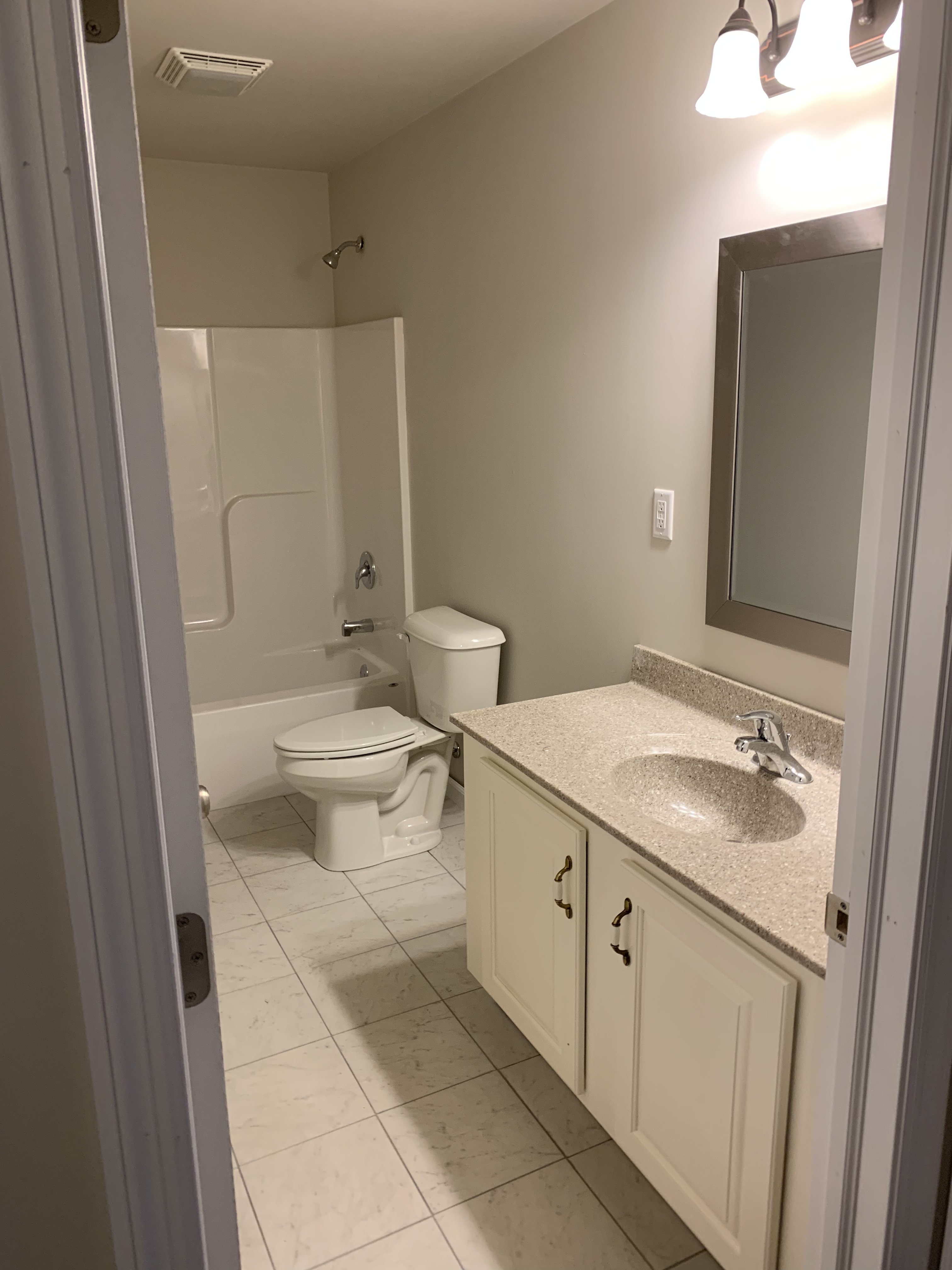 Full Bath Campbell Rental Group
