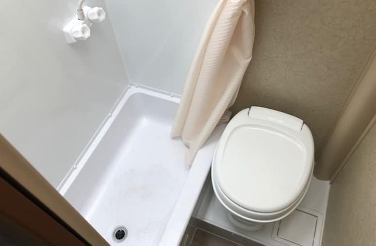 5th Wheel vs Travel Trailers CamperAdvise